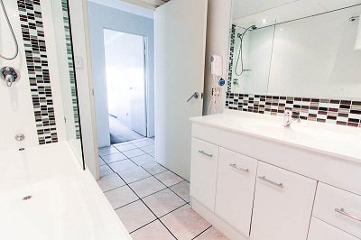 Seacrest Beachfront Holiday Apartments - St Kilda Accommodation 6