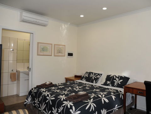 Norwood House Motel & Reception Centre - St Kilda Accommodation 3