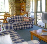 Myrtle Creek Cottages - St Kilda Accommodation