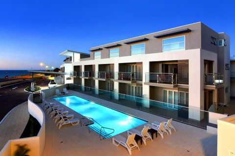 Bunbury Seaview Apartments - St Kilda Accommodation 0