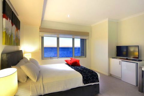 Bunbury Seaview Apartments - St Kilda Accommodation 4