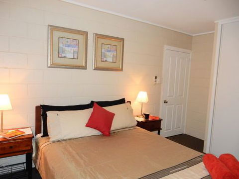 Lucinda Holiday Rentals  - St Kilda Accommodation 2