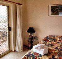 Esplanade Apartments - St Kilda Accommodation