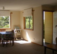 Freycinet Marine Farm accommodation - St Kilda Accommodation