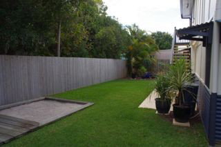 Moffat Beach Pet Friendly Holiday House - St Kilda Accommodation 2