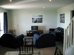 The Harbour View At North Shores, Wallaroo - St Kilda Accommodation 2