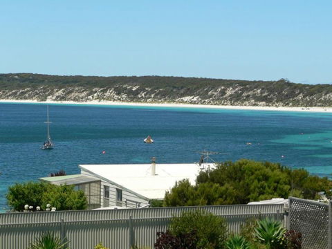 Fareview Beach House - St Kilda Accommodation 0