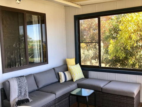 Fareview Beach House - St Kilda Accommodation 1