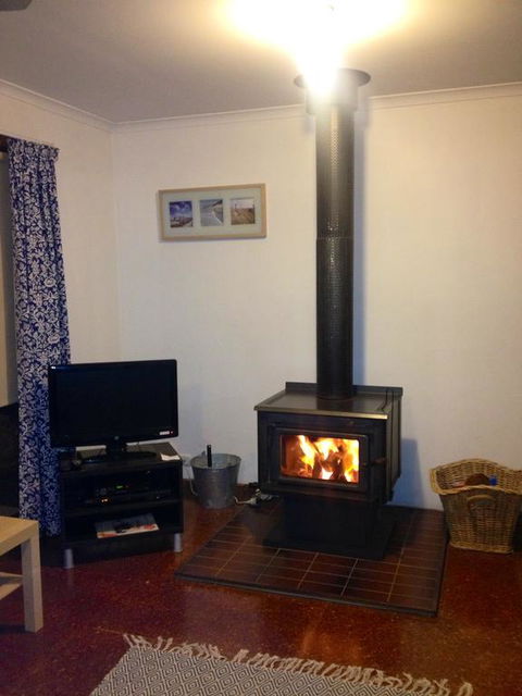 Fareview Beach House - St Kilda Accommodation 4