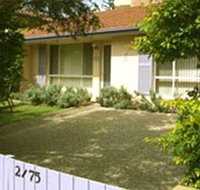 Lavender Cottage Beach House - The Beach House Built For Two - St Kilda Accommodation