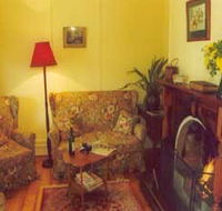 Gold Creek Cottage - St Kilda Accommodation
