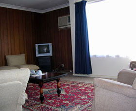 Black Opal Holiday Units - St Kilda Accommodation 0