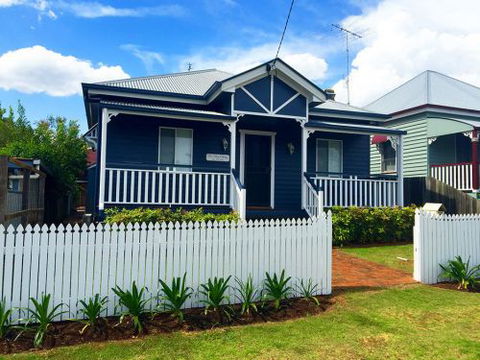 The Blue Cottage On Kent - St Kilda Accommodation 0