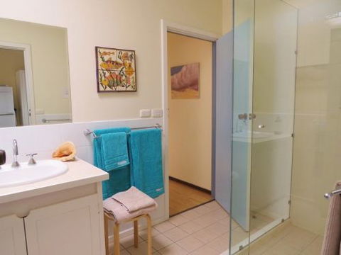 Kestrel Downs - St Kilda Accommodation 2