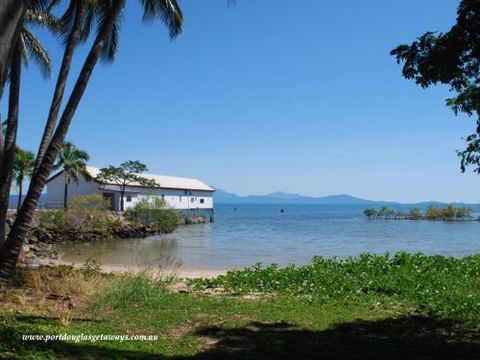 Port Douglas Getaways - St Kilda Accommodation 2