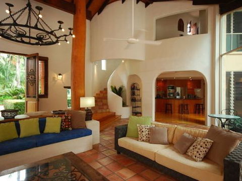 Port Douglas Getaways - St Kilda Accommodation 4