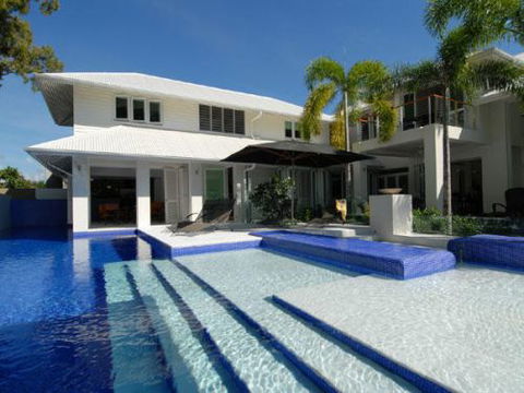 Port Douglas Getaways - St Kilda Accommodation 6