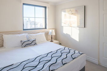 Seasons Harbour Plaza - St Kilda Accommodation 33