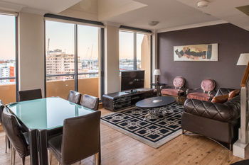 Seasons Harbour Plaza - St Kilda Accommodation 35