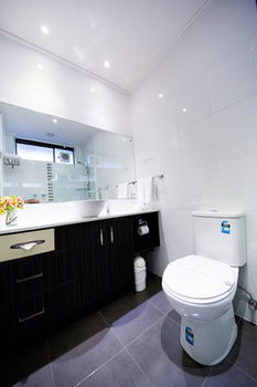 Sandown Regency - St Kilda Accommodation 5