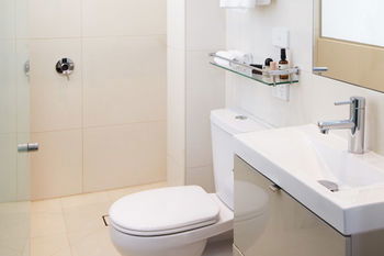 Mantra Bell City - St Kilda Accommodation 4