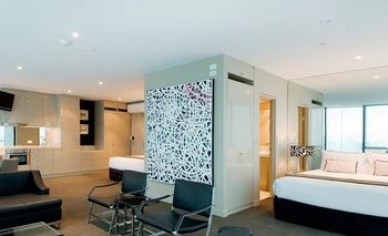 Mantra Bell City - St Kilda Accommodation 13