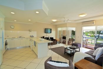 Noosa Riviera - St Kilda Accommodation 15