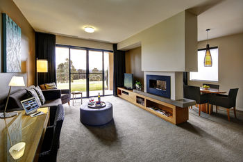 Chateau Elan - St Kilda Accommodation 11