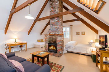 Carriages Boutique Hotel - St Kilda Accommodation 38