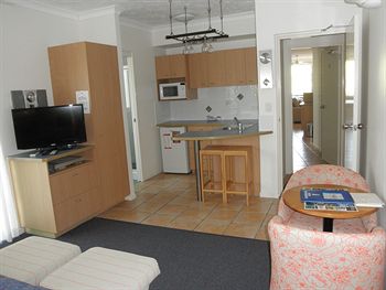 Twin Quays Noosa Resort - St Kilda Accommodation 14