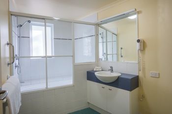 Twin Quays Noosa Resort - St Kilda Accommodation 46