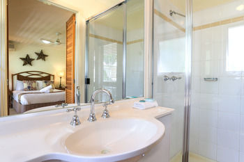 Sunset Cove Noosa - St Kilda Accommodation 17