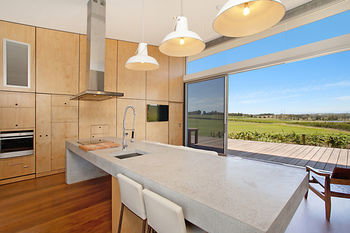 The Longhouse - St Kilda Accommodation 7