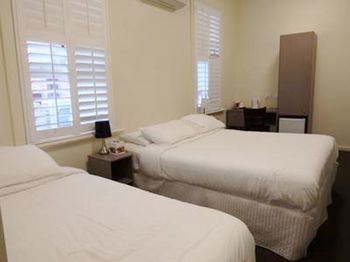 Naughtons Parkville Hotel - St Kilda Accommodation 9