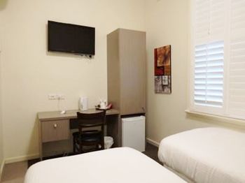 Naughtons Parkville Hotel - St Kilda Accommodation 12