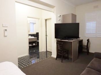 Naughtons Parkville Hotel - St Kilda Accommodation 32