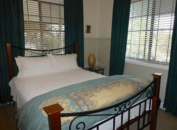A Room With A View Bed & Breakfast - St Kilda Accommodation 2