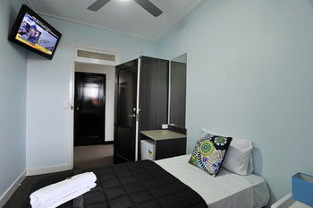 The Lakes Hotel - St Kilda Accommodation 11