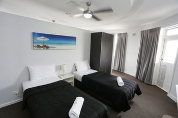 The Lakes Hotel - St Kilda Accommodation 20