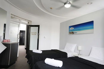 The Lakes Hotel - St Kilda Accommodation 22