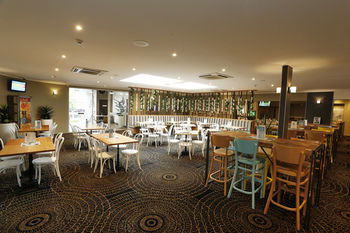 The Lakes Hotel - St Kilda Accommodation 35