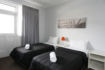 The Lakes Hotel - St Kilda Accommodation 63