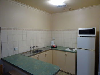 Best Western Fawkner Suites & Serviced Apartments - St Kilda Accommodation 8