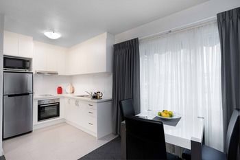 Best Western Fawkner Suites & Serviced Apartments - St Kilda Accommodation 57