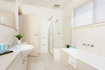 Apartments @ Kew Walpole Gardens - Kew Serviced Townhouses - St Kilda Accommodation 1