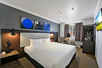 Quality Hotel CKS Sydney Airport - St Kilda Accommodation 1