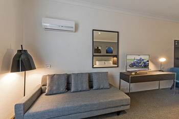 Quality Hotel CKS Sydney Airport - St Kilda Accommodation 29