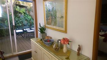 Linley House Bed & Breakfast - St Kilda Accommodation 6