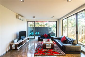 Orange Serviced Apartment - St Kilda Accommodation 6