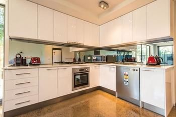 Orange Serviced Apartment - St Kilda Accommodation 14